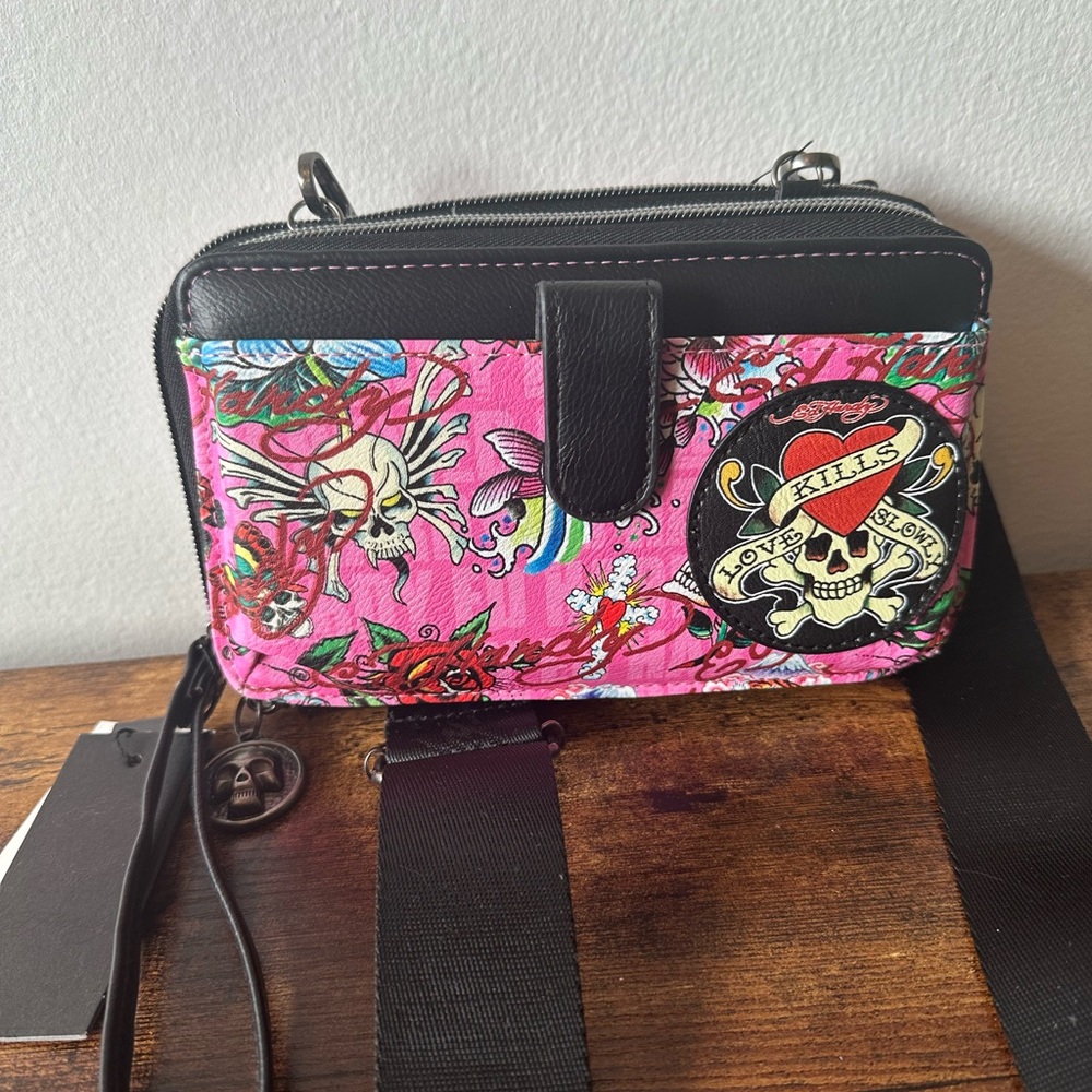 Ed Hardy Pink and Black Graphic Women's Wallet Wristlet Crossbody Bag NWT - Picture 4 of 10